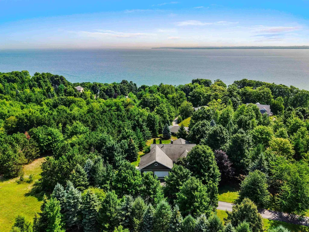 12175 E Old Orchard Trail Suttons Bay Township MI 49682