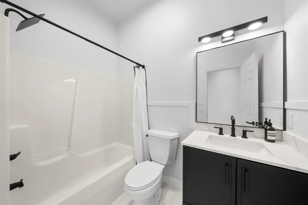 12175 E Old Orchard Trail Suttons Bay Township MI 49682