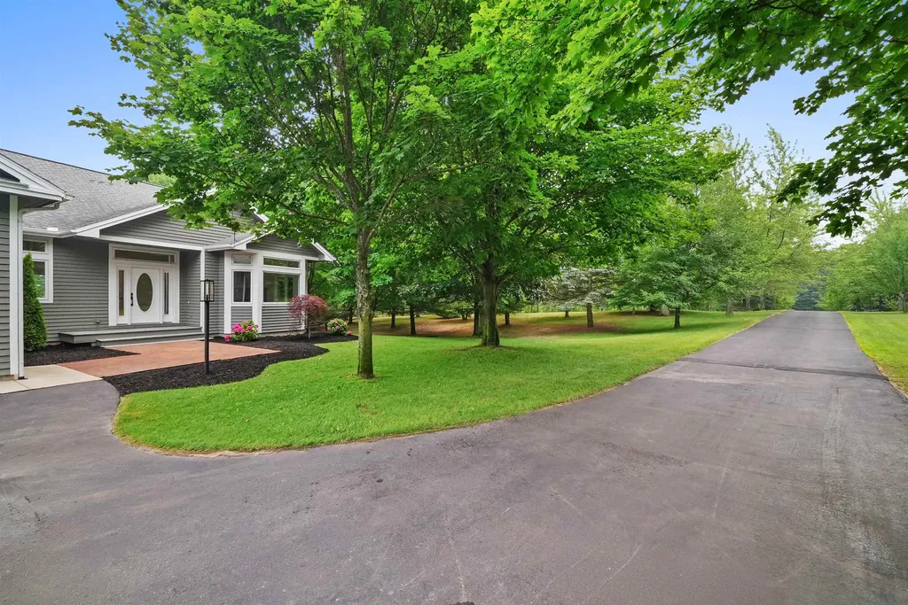 12175 E Old Orchard Trail Suttons Bay Township MI 49682