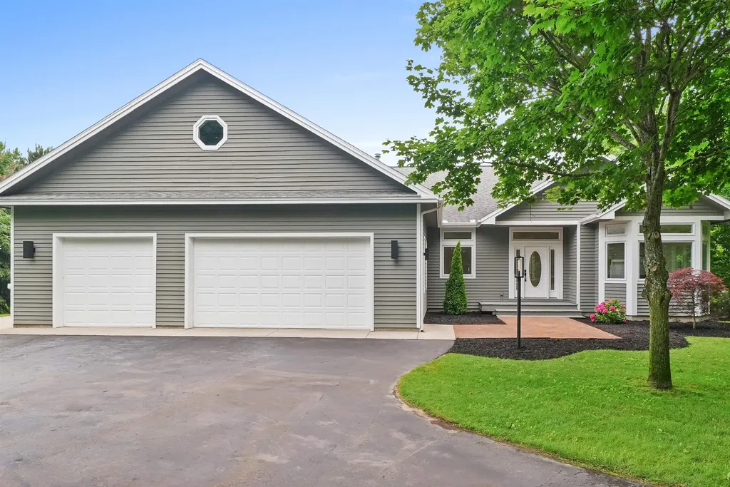12175 E Old Orchard Trail Suttons Bay Township MI 49682