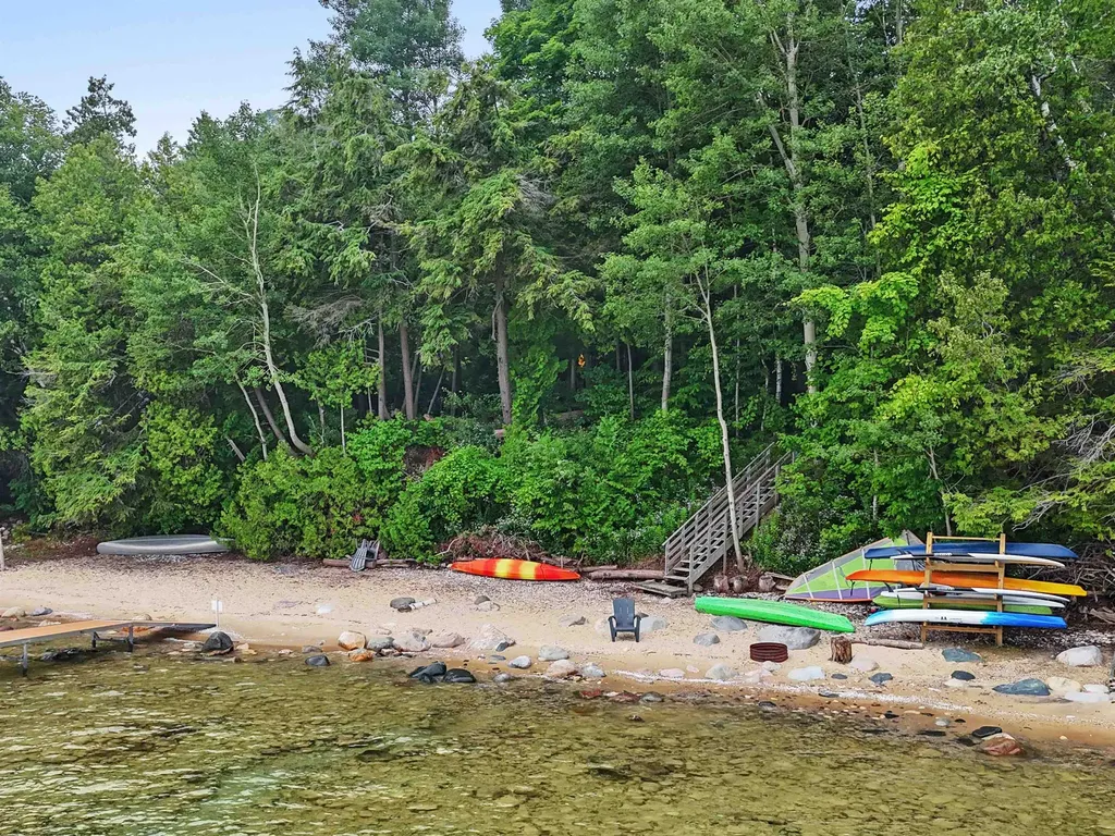 12175 E Old Orchard Trail Suttons Bay Township MI 49682