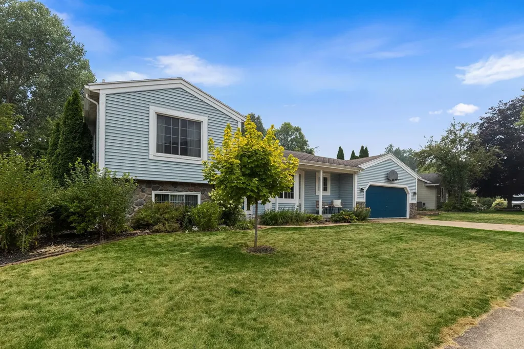 5410 Riverlook Drive NE Plainfield Charter Township MI 49321