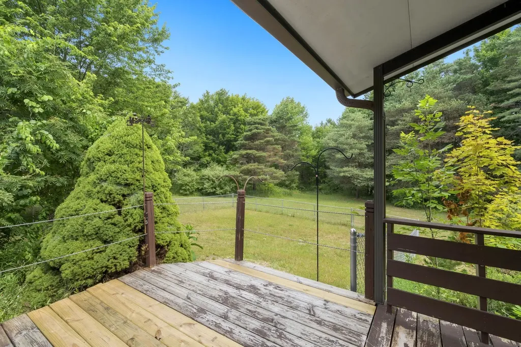 7788 Love Road Benzonia Township MI 49616