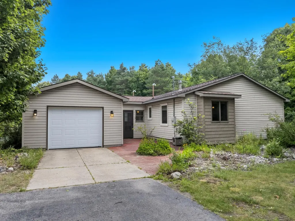 7788 Love Road Benzonia Township MI 49616