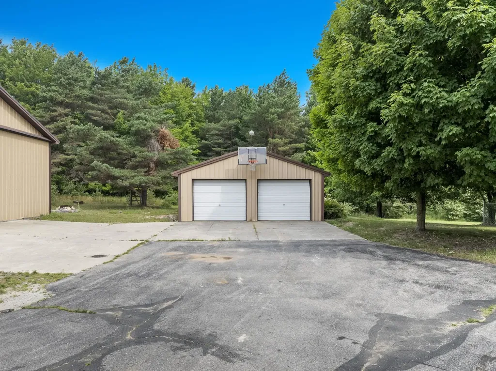 7788 Love Road Benzonia Township MI 49616