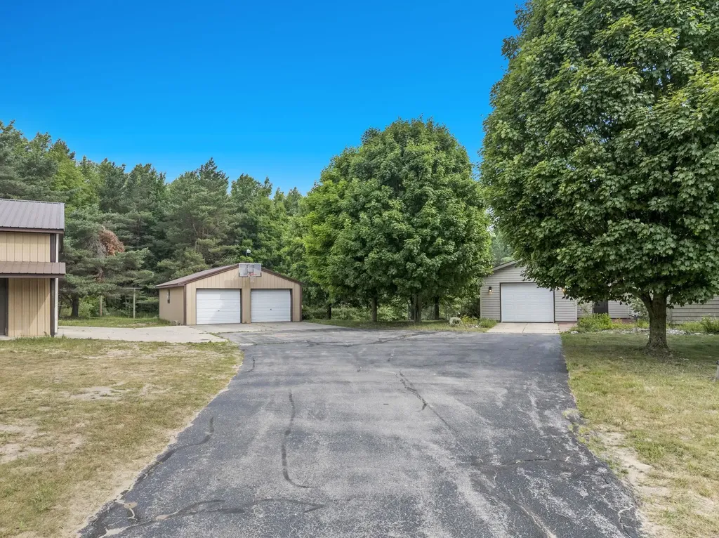 7788 Love Road Benzonia Township MI 49616