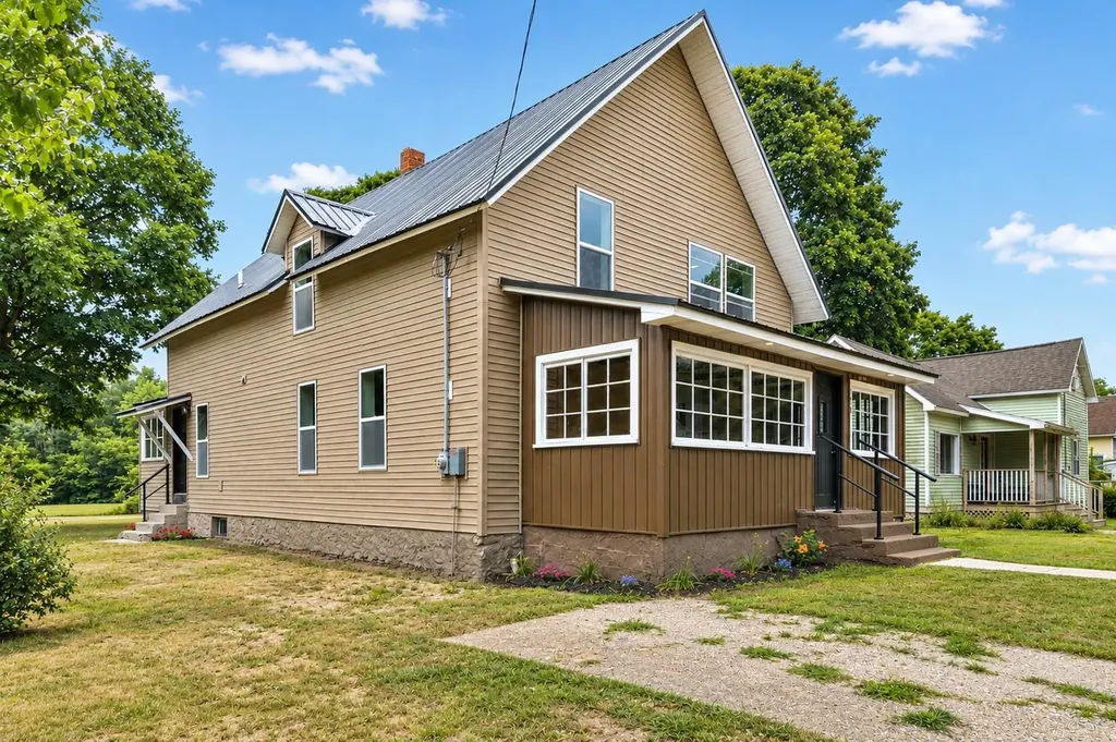 198 E Angel Avenue Fork Township MI 49305