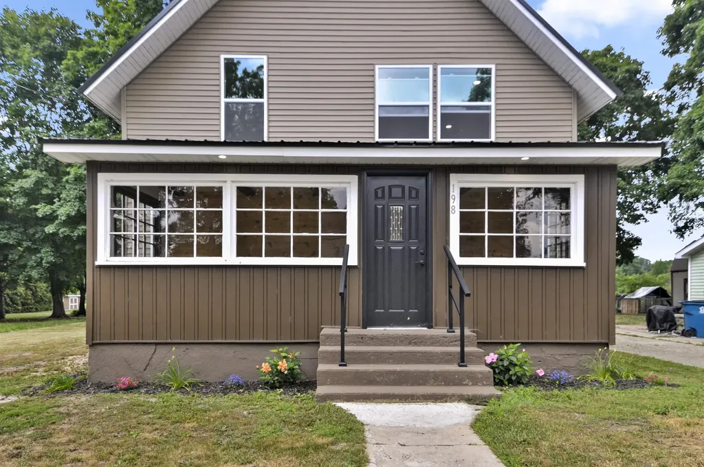 198 E Angel Avenue Fork Township MI 49305