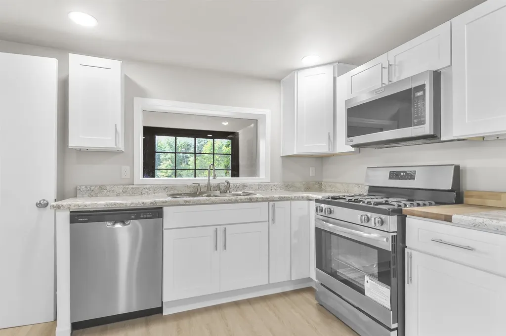 198 E Angel Avenue Fork Township MI 49305