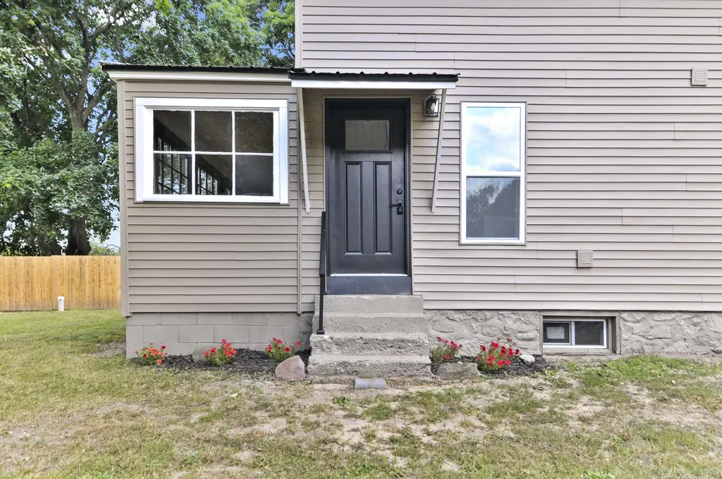 198 E Angel Avenue Fork Township MI 49305