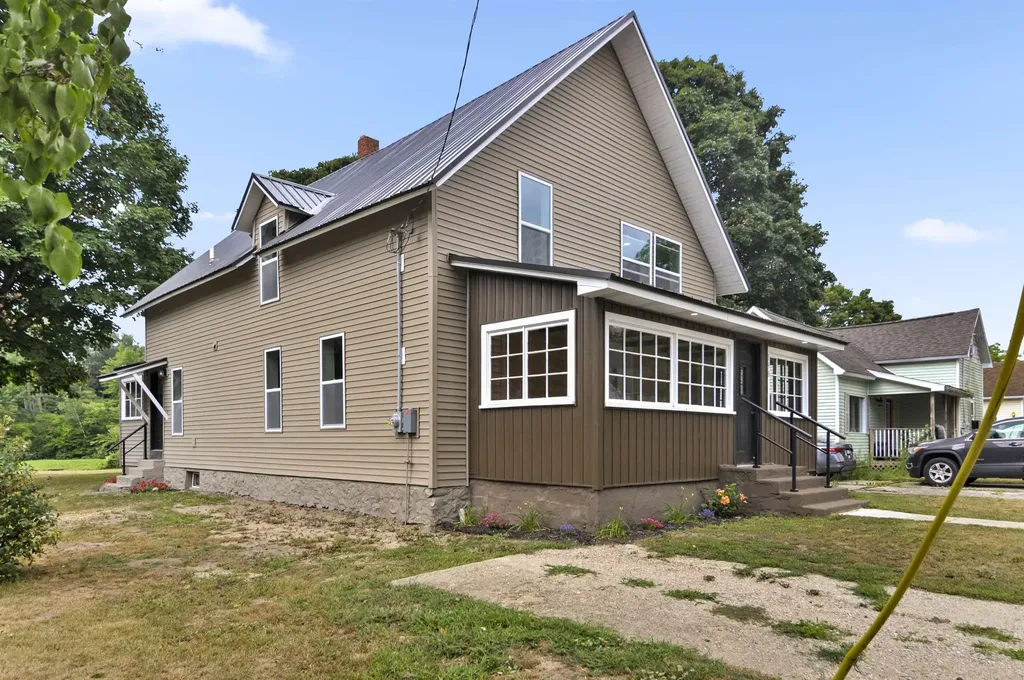 198 E Angel Avenue Fork Township MI 49305