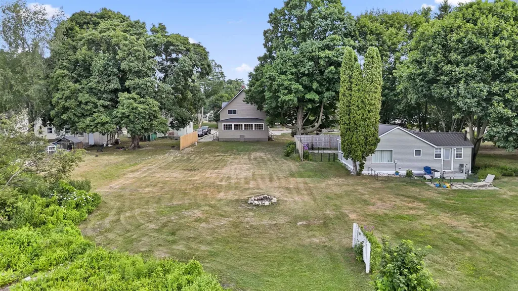 198 E Angel Avenue Fork Township MI 49305