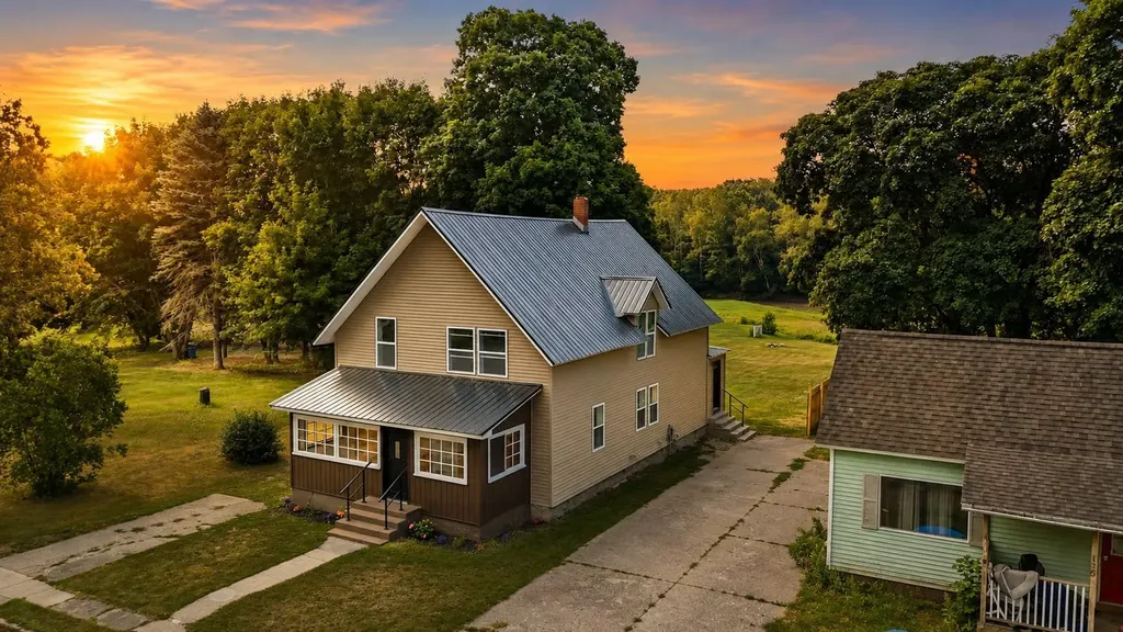 198 E Angel Avenue Fork Township MI 49305
