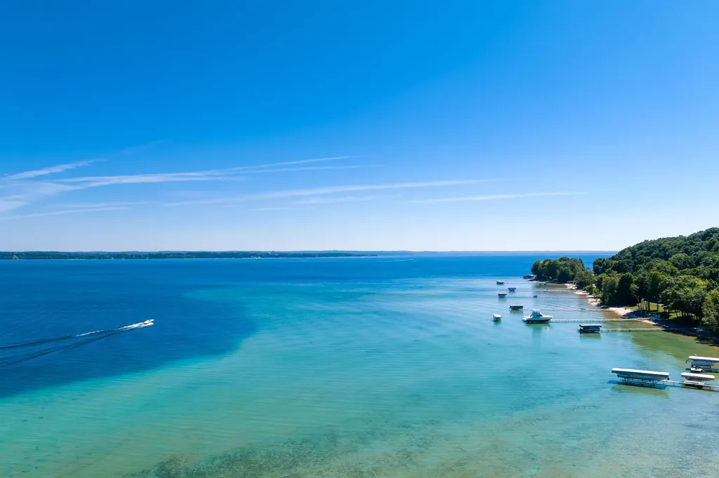 11541 Bluff Road Peninsula Township MI 49686