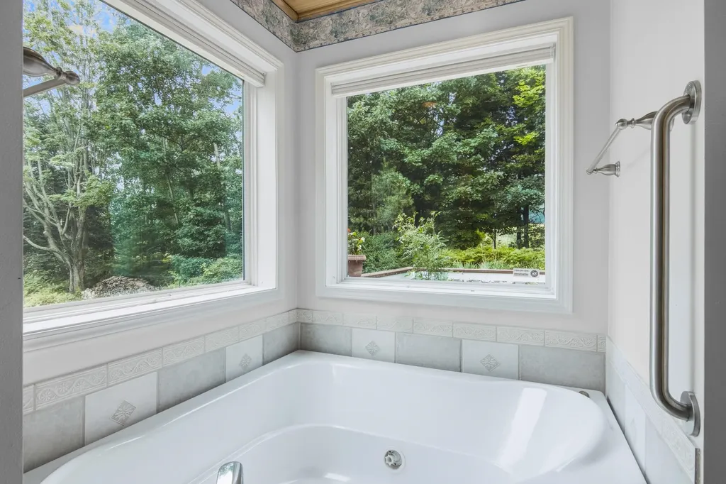 11541 Bluff Road Peninsula Township MI 49686