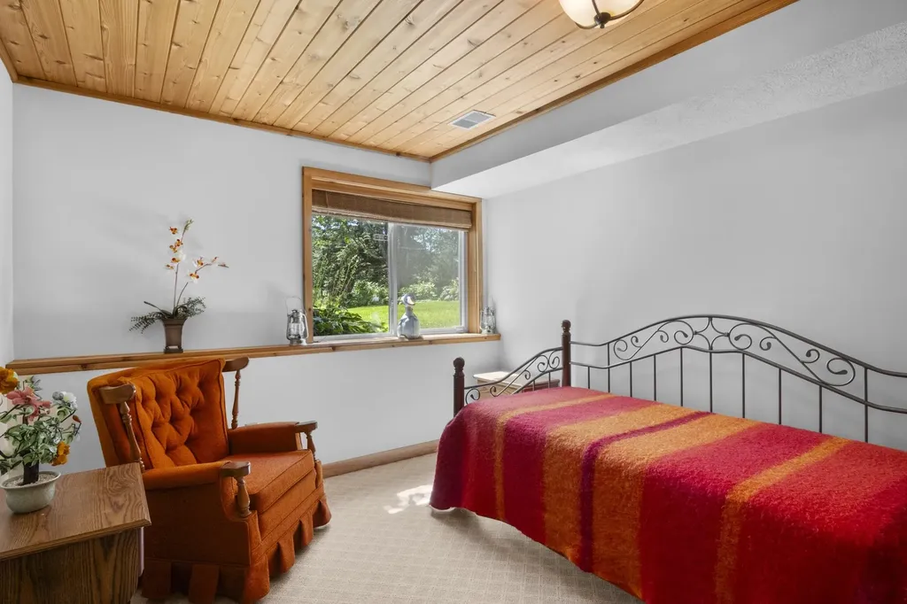 11541 Bluff Road Peninsula Township MI 49686