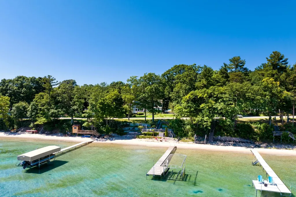 11541 Bluff Road Peninsula Township MI 49686