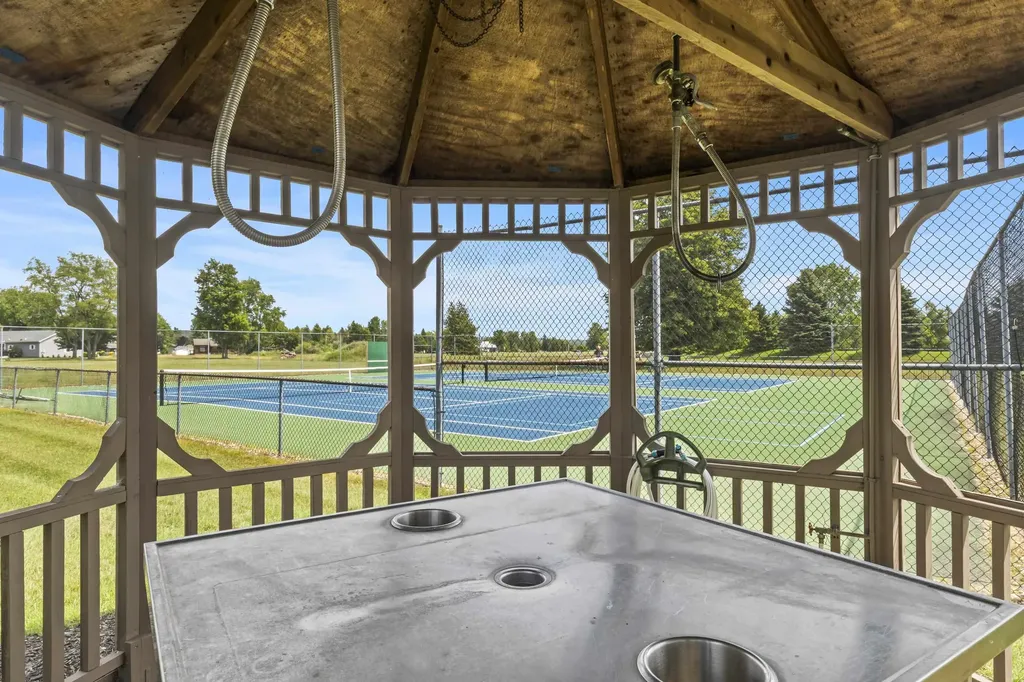 3316 Lakeland Drive Arcadia Township MI 49613