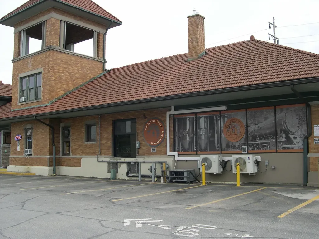 1589 Edgewater Ridge Traverse City City MI 49684