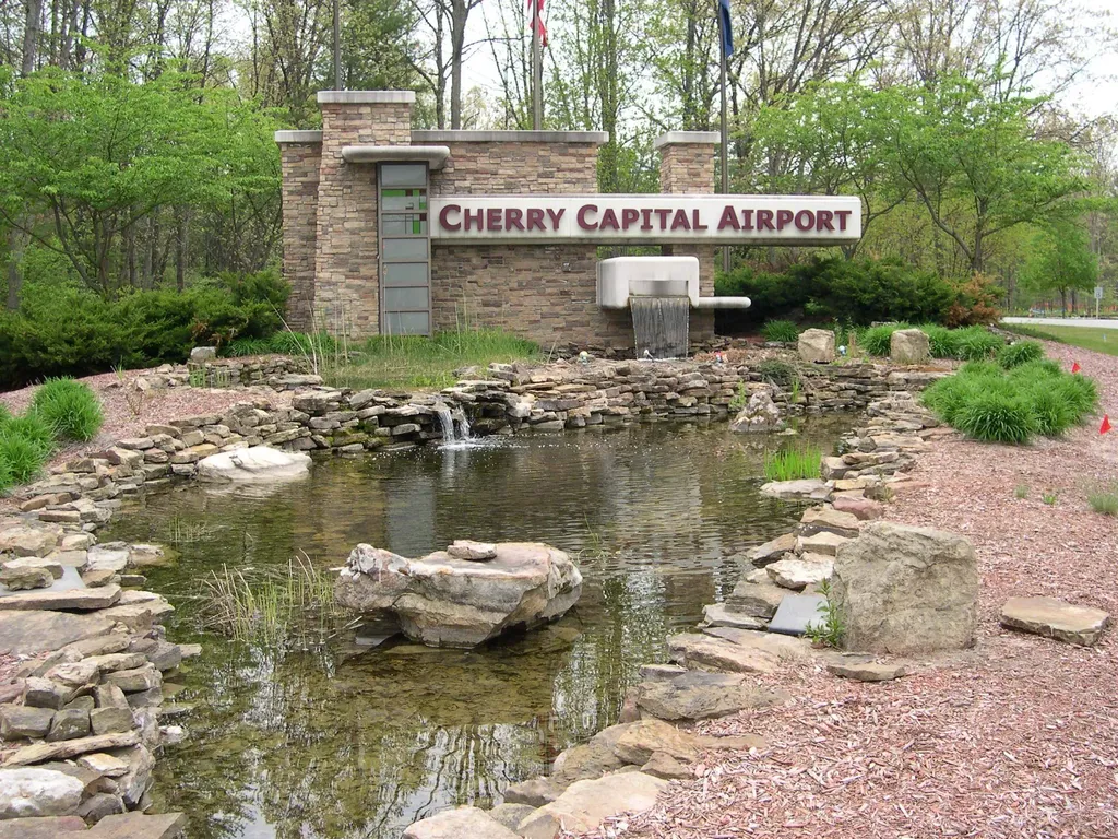 1589 Edgewater Ridge Traverse City City MI 49684
