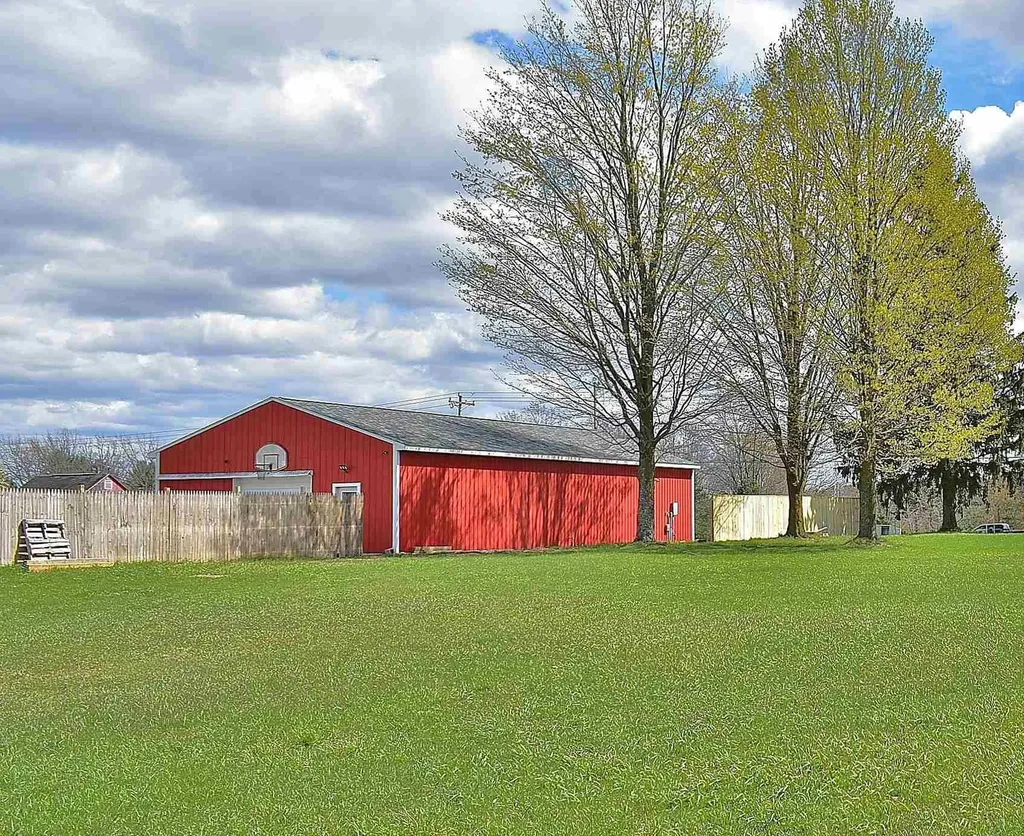 11844 Us-31 S Green Lake Township MI 49643