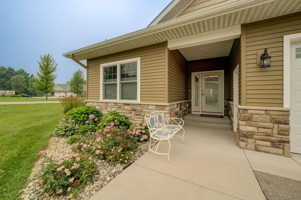 2235 Chelsea Lane Garfield Charter Township MI 49685