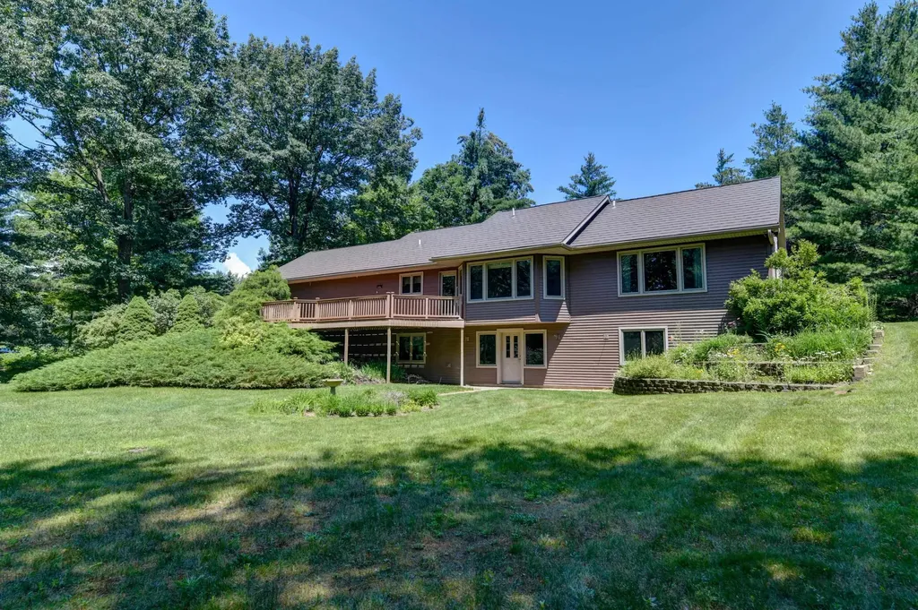 1225 Fernwood Drive Green Lake Township MI 49637