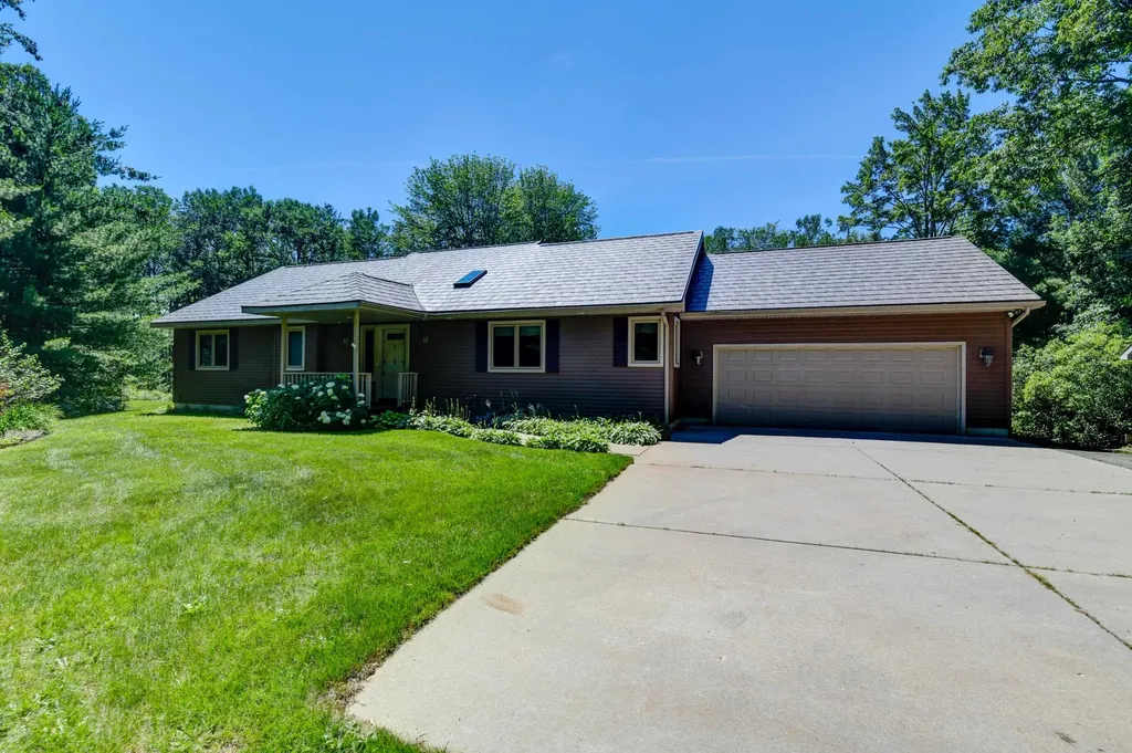 1225 Fernwood Drive Green Lake Township MI 49637