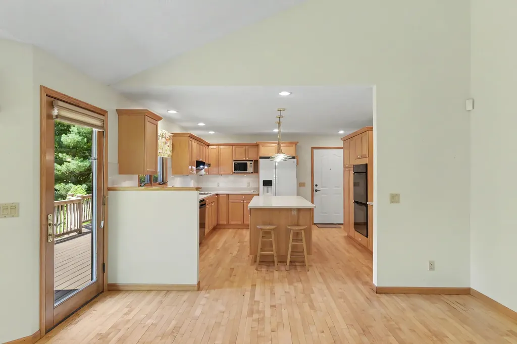 1225 Fernwood Drive Green Lake Township MI 49637