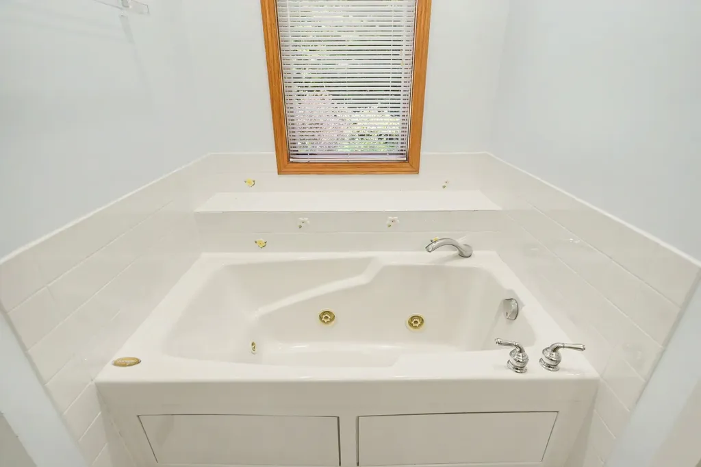 1225 Fernwood Drive Green Lake Township MI 49637