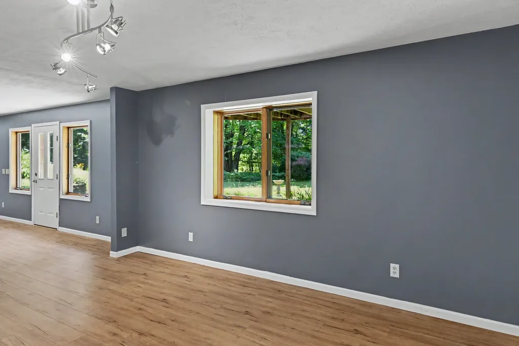 1225 Fernwood Drive Green Lake Township MI 49637