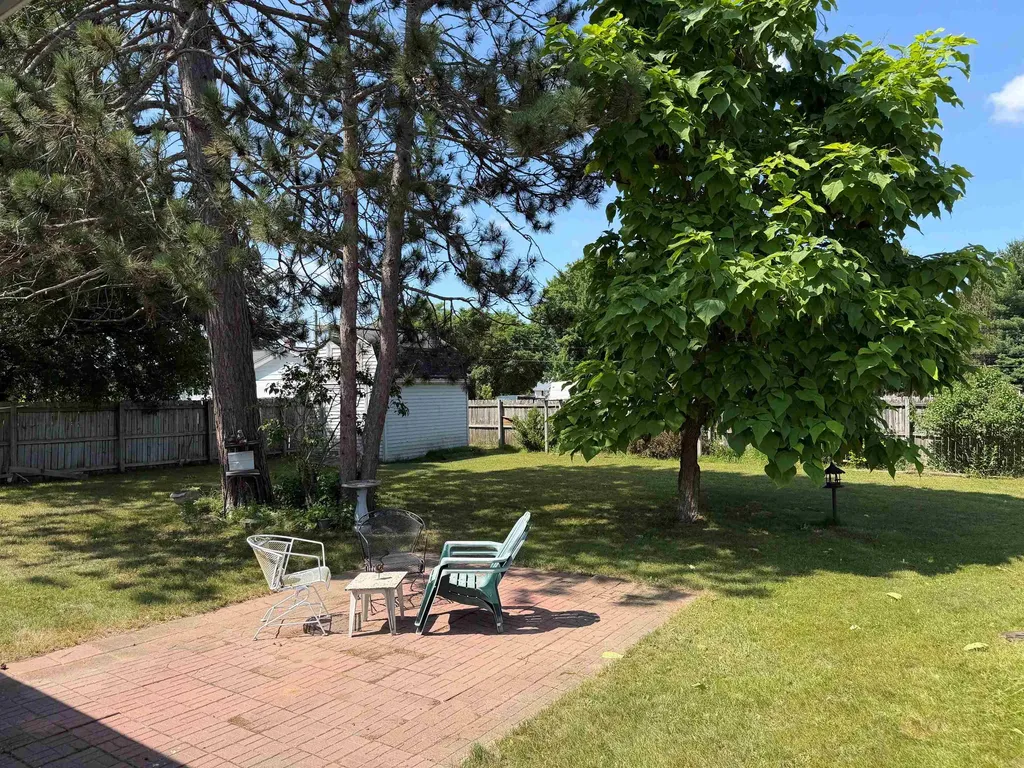 609 7th Street South Arm Township MI 49727