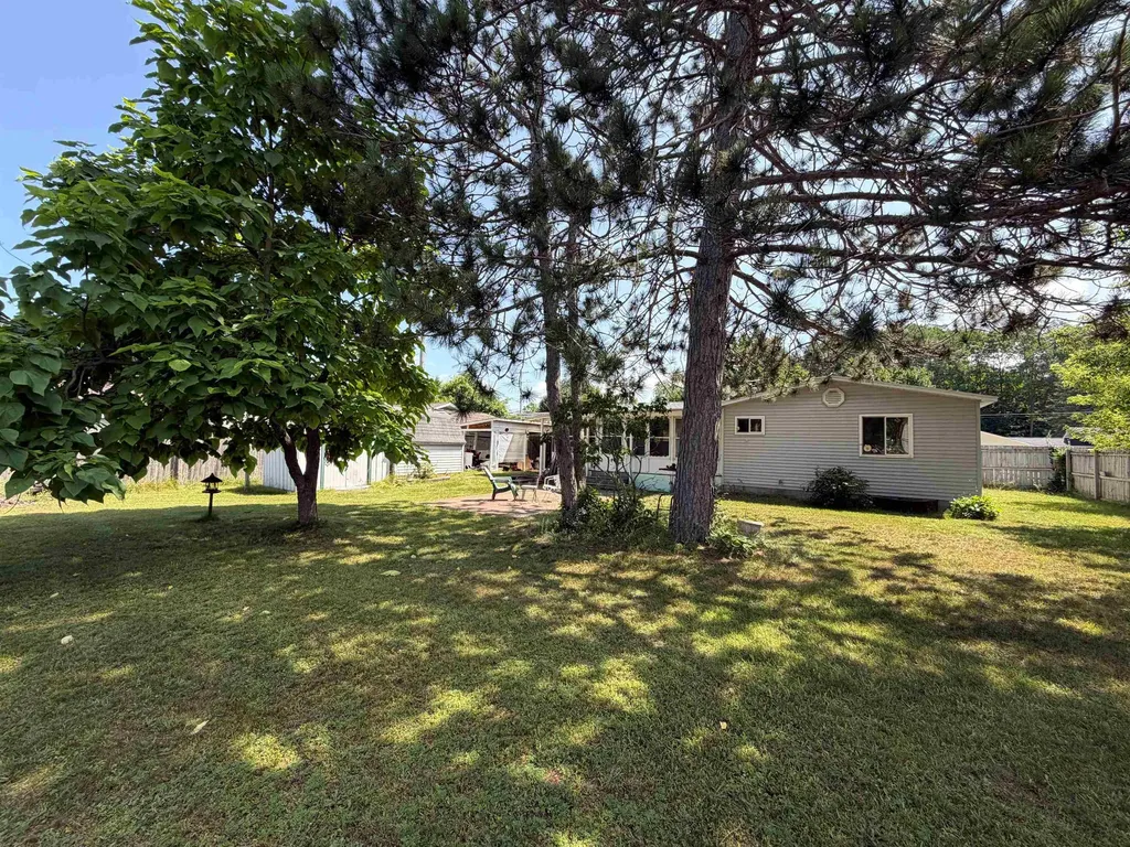 609 7th Street South Arm Township MI 49727