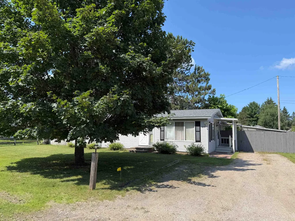 609 7th Street South Arm Township MI 49727