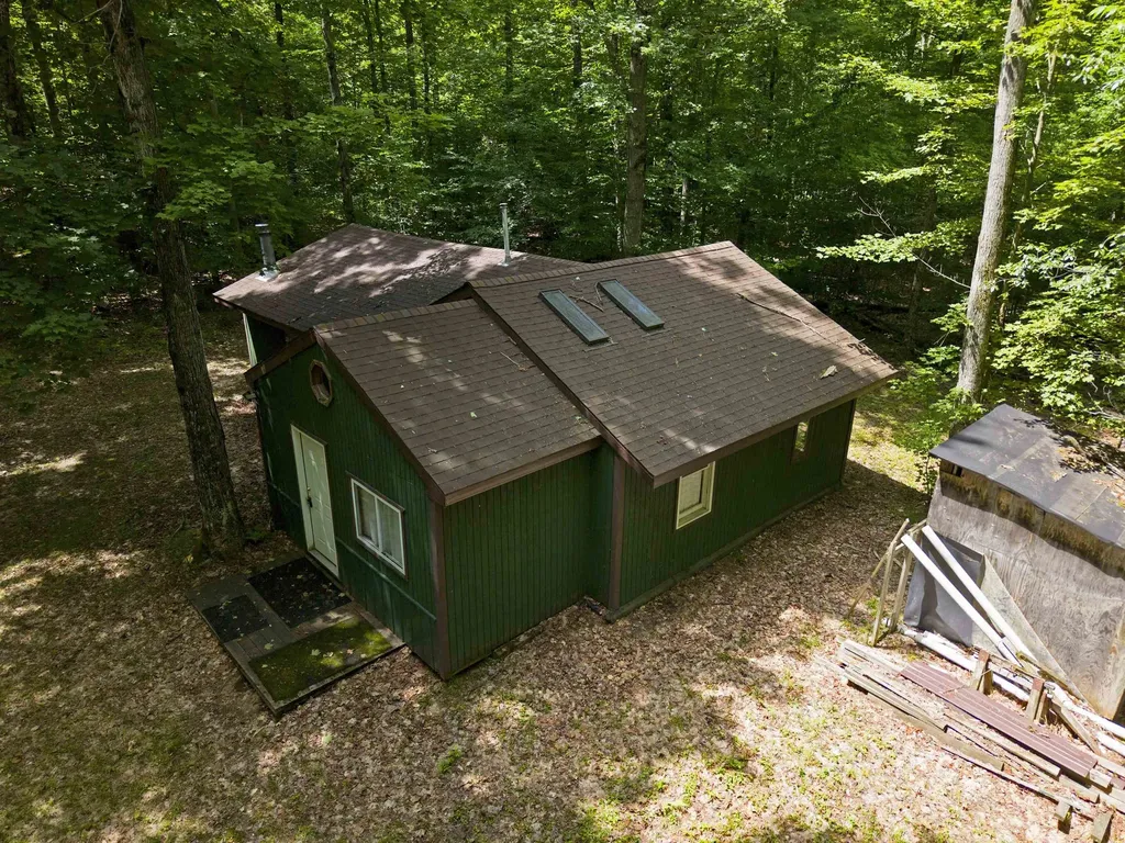5333 SE Wintergreen Trail Excelsior Township MI 49646