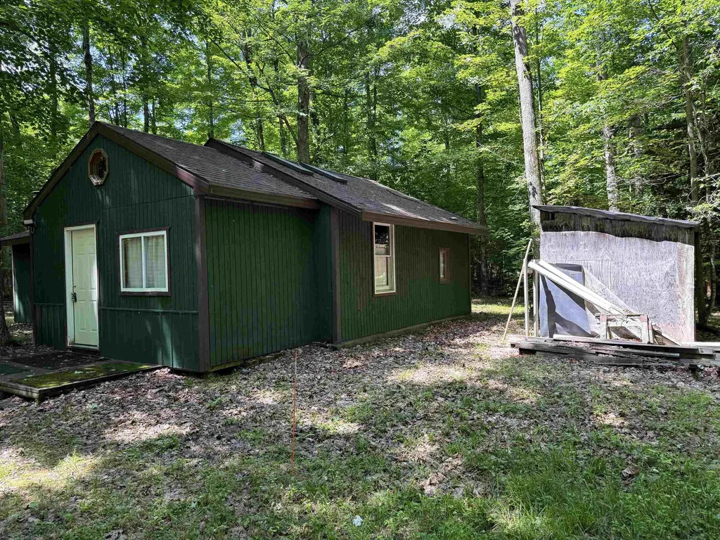 5333 SE Wintergreen Trail Excelsior Township MI 49646
