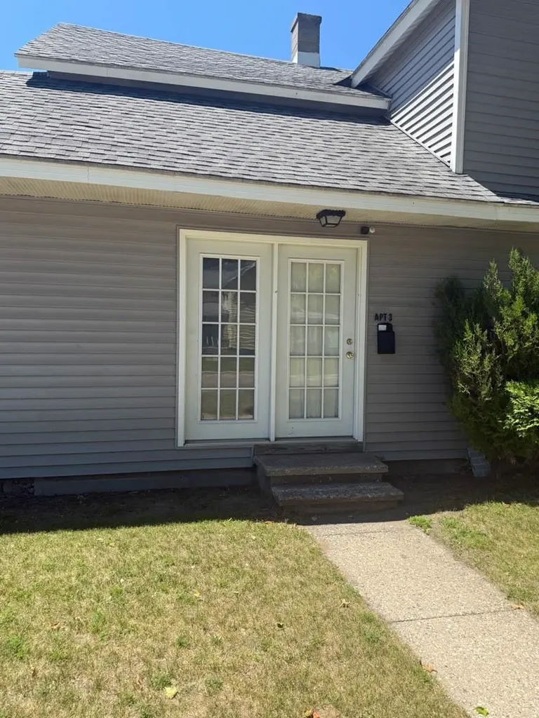 122 E River Street Cadillac City MI 49601