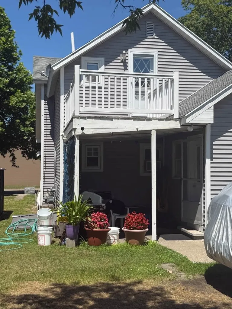 122 E River Street Cadillac City MI 49601