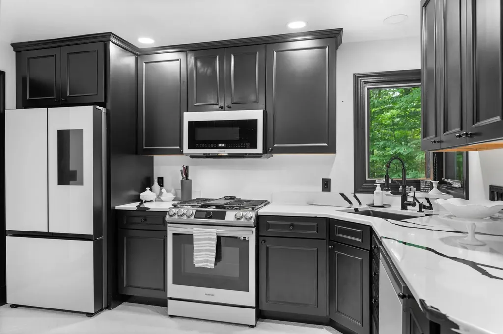 8433 Forest Court Elmwood Charter Township MI 49684