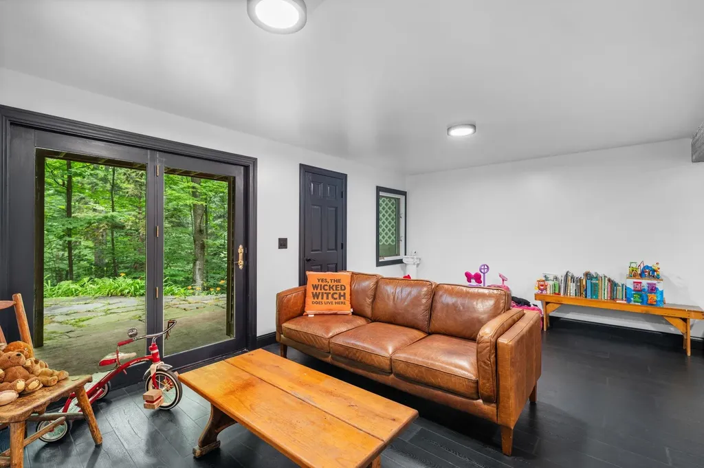 8433 Forest Court Elmwood Charter Township MI 49684