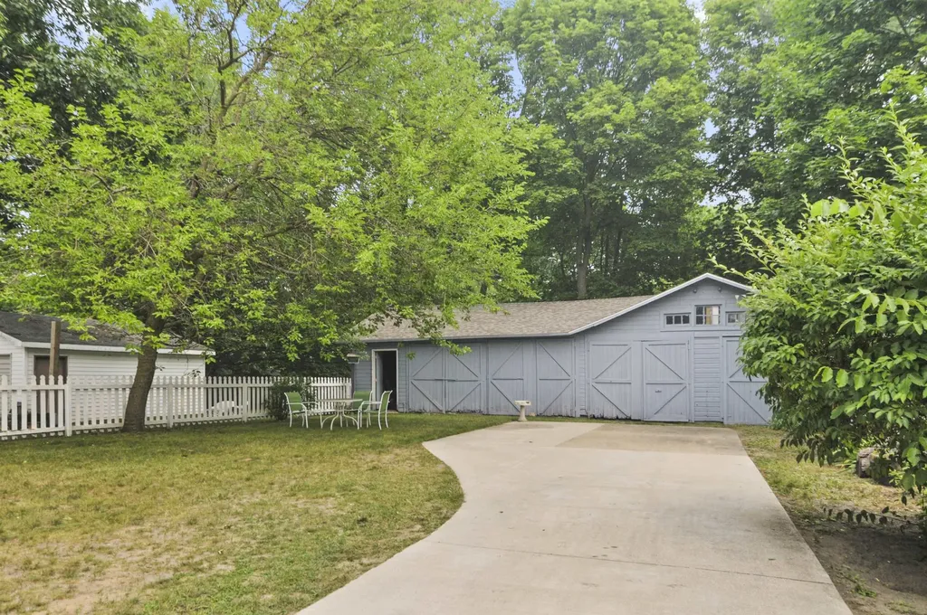 846 Farrar Street Cadillac City MI 49601