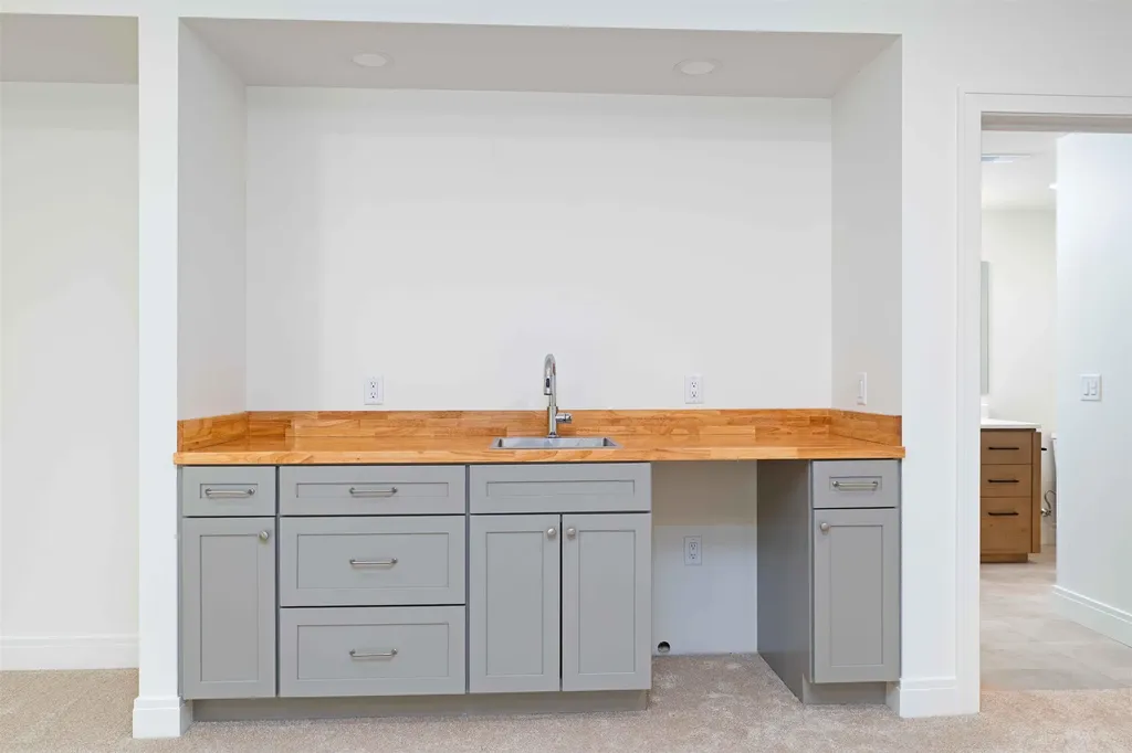 3494 Village Circle Drive East Bay Township MI 49686