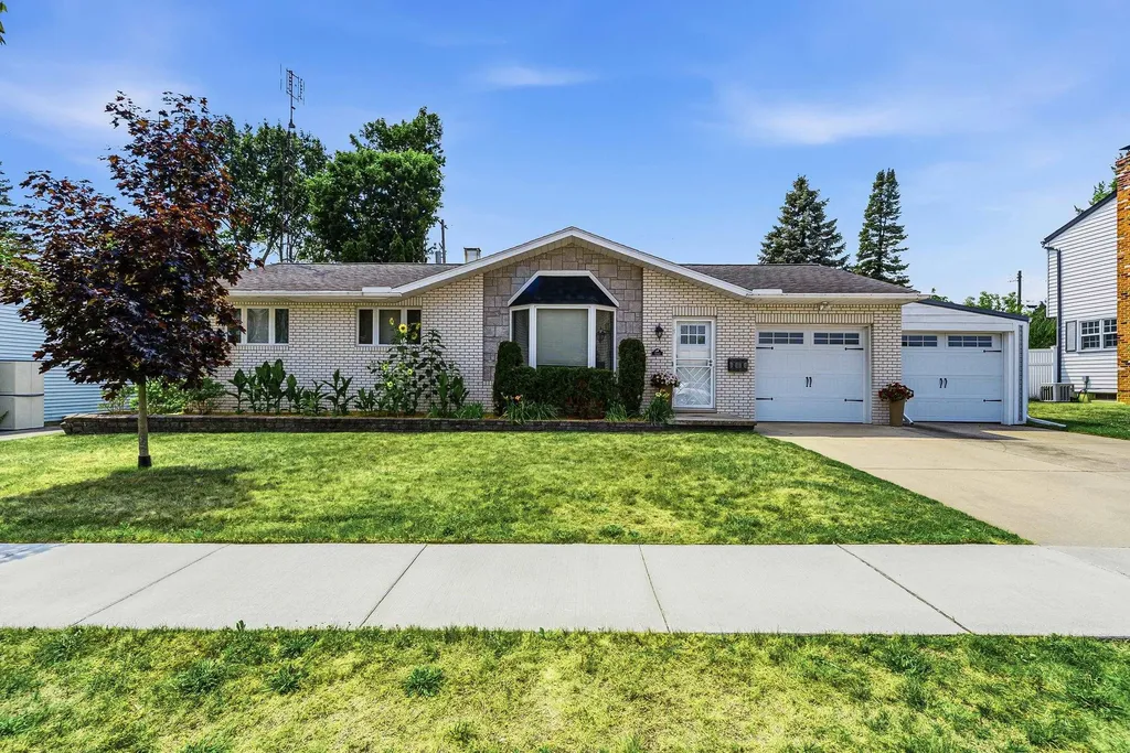 5240 Durwood Gaines Township MI 48473
