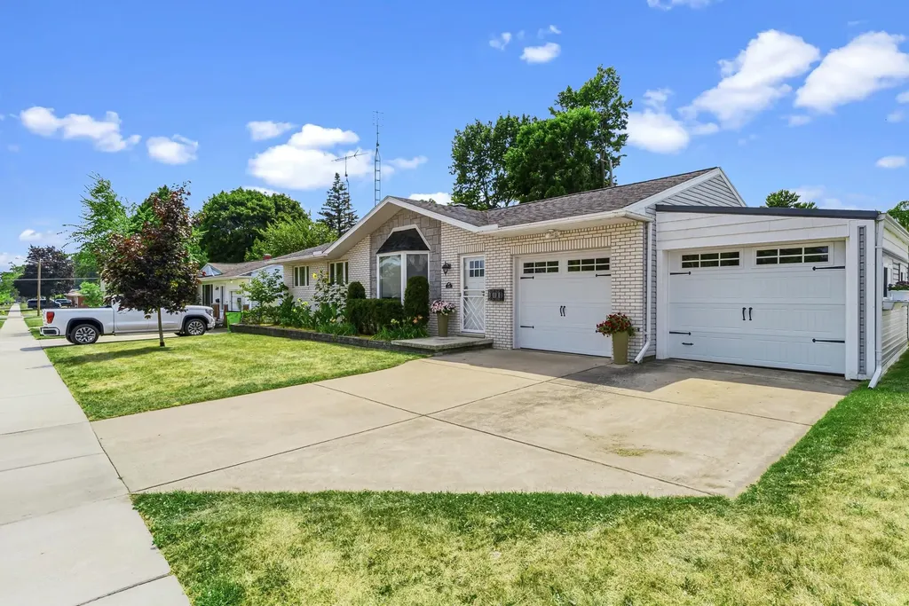 5240 Durwood Gaines Township MI 48473