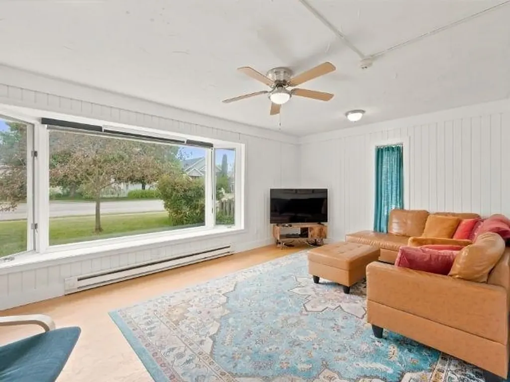 143 S Benzie Boulevard Benzonia Township MI 49617