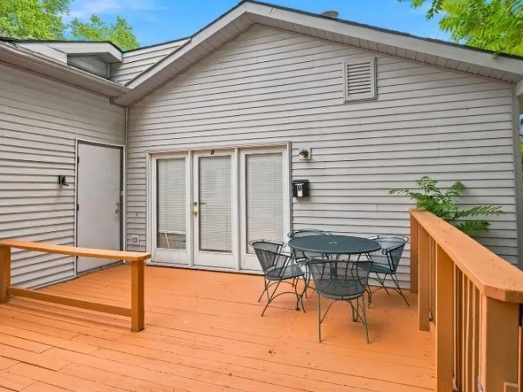 143 S Benzie Boulevard Benzonia Township MI 49617