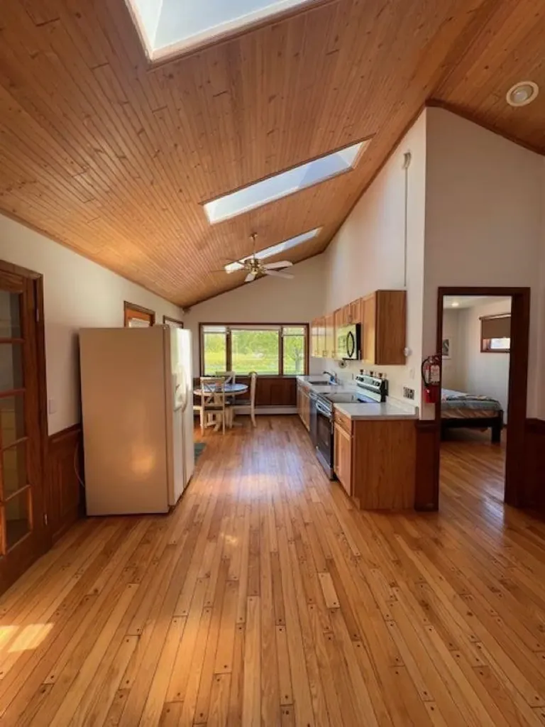 143 S Benzie Boulevard Benzonia Township MI 49617