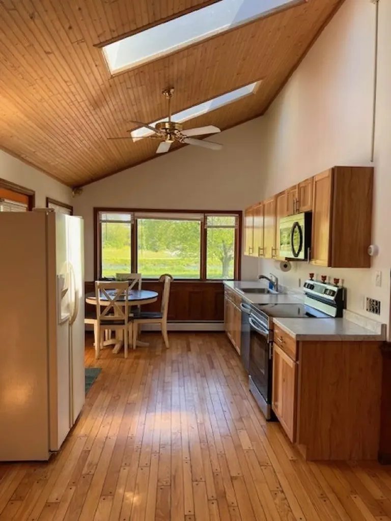 143 S Benzie Boulevard Benzonia Township MI 49617