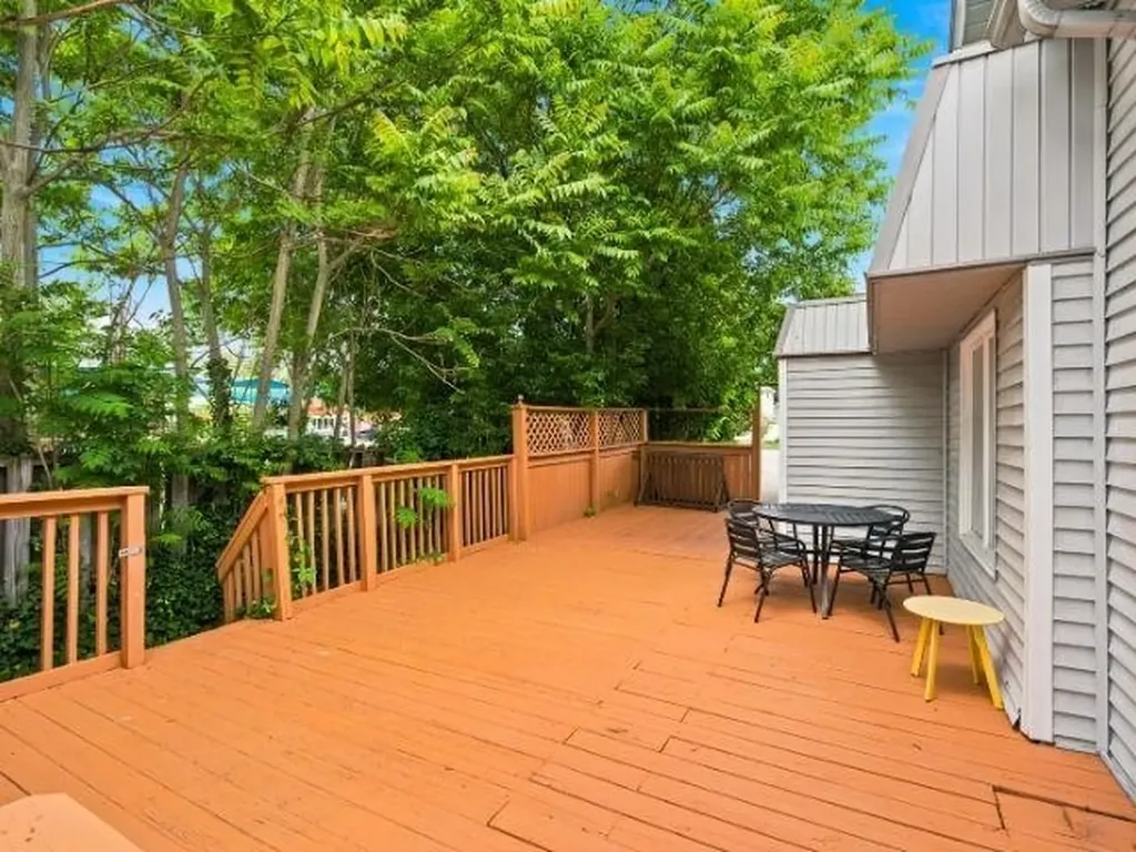 143 S Benzie Boulevard Benzonia Township MI 49617
