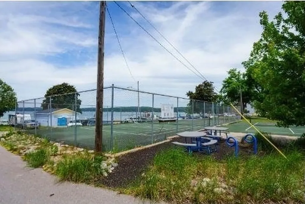 143 S Benzie Boulevard Benzonia Township MI 49617